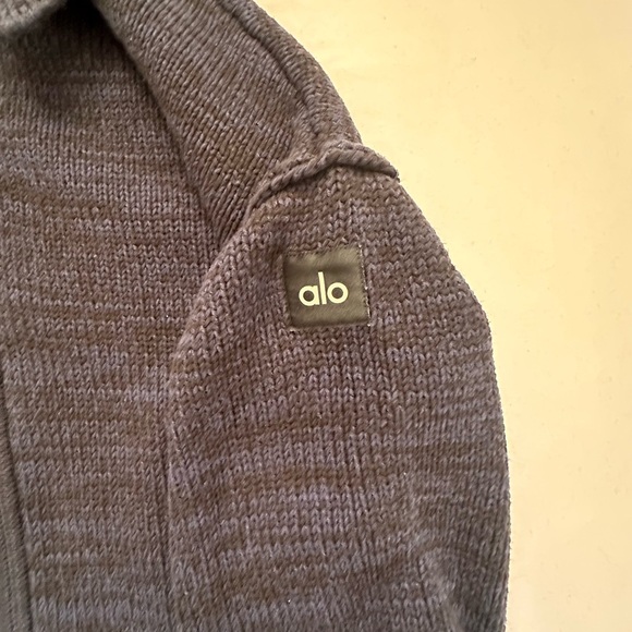 ALO Yoga Dark Blue Zip Up Sweater with Ribbed Cuffs - Picture 3 of 4